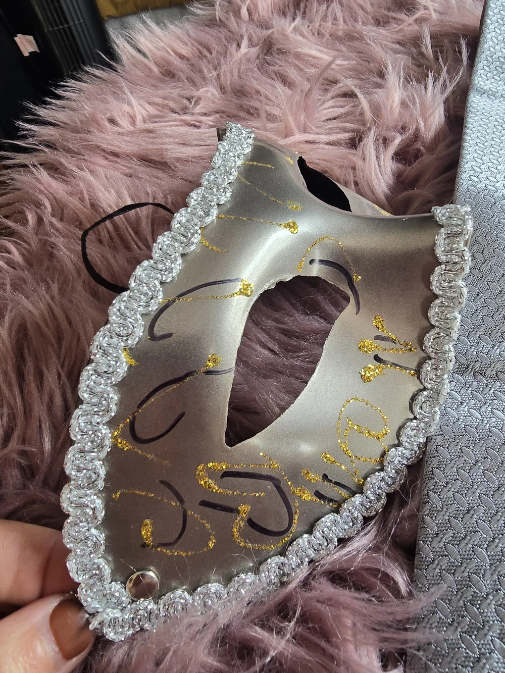 Silver Textured Tie And Mask For Special Moments